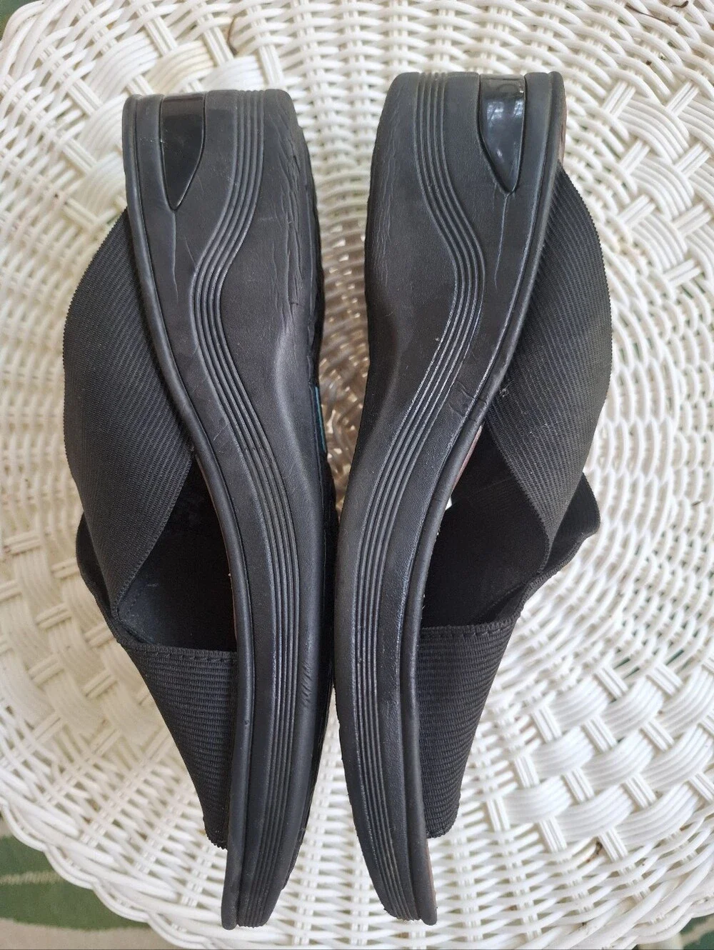 Bzees Desire Slide Sandals Black Stretch Cross Strap Wedge Size 10